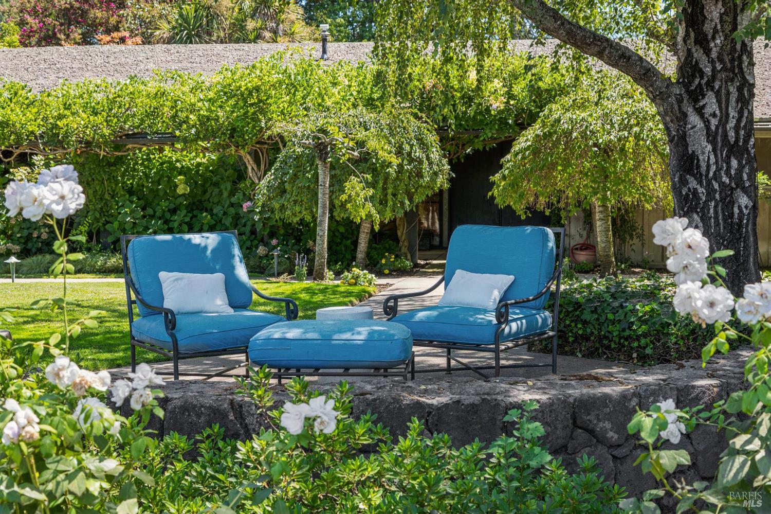 Detail Gallery Image 70 of 80 For 1819 Zinfandel Ln, Saint Helena,  CA 94574 - 3 Beds | 3/1 Baths