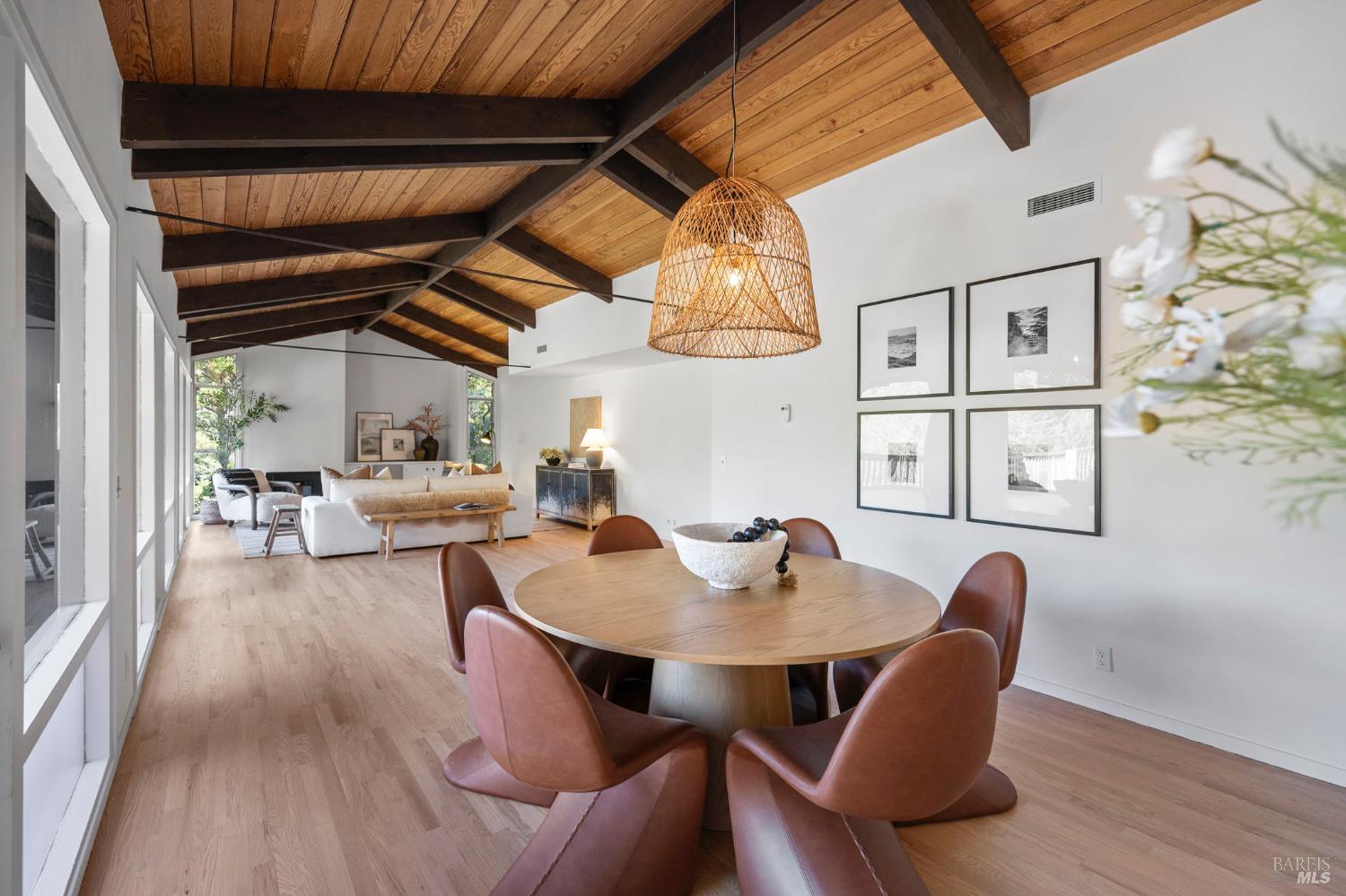 Detail Gallery Image 8 of 40 For 3 Coronet Way, Kentfield,  CA 94904 - 3 Beds | 2/1 Baths