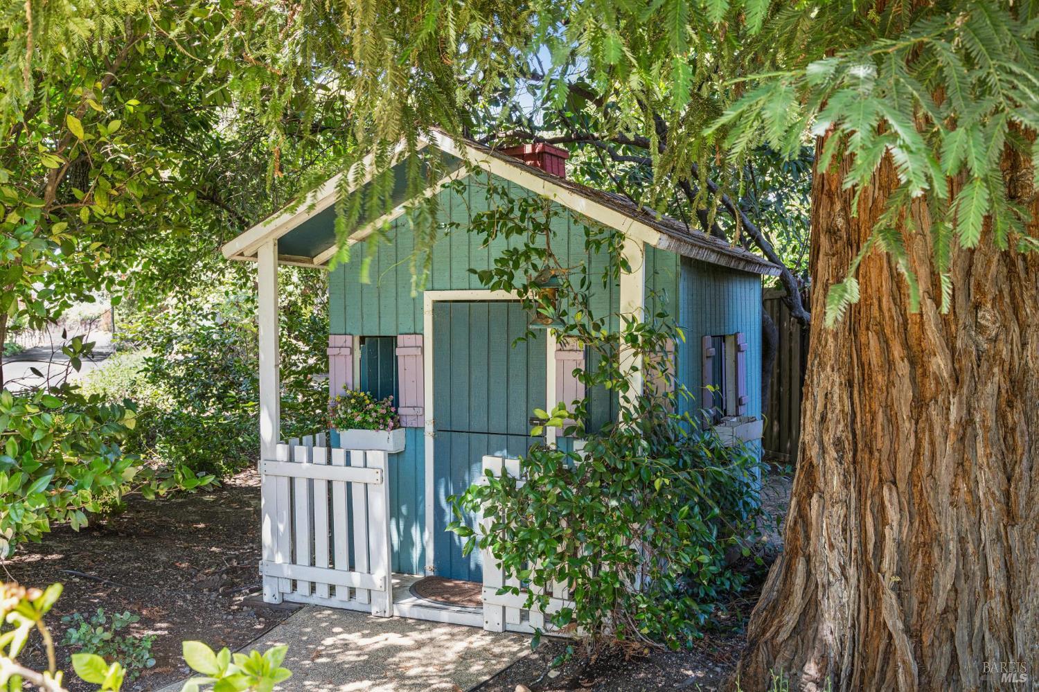 Detail Gallery Image 63 of 80 For 1819 Zinfandel Ln, Saint Helena,  CA 94574 - 3 Beds | 3/1 Baths
