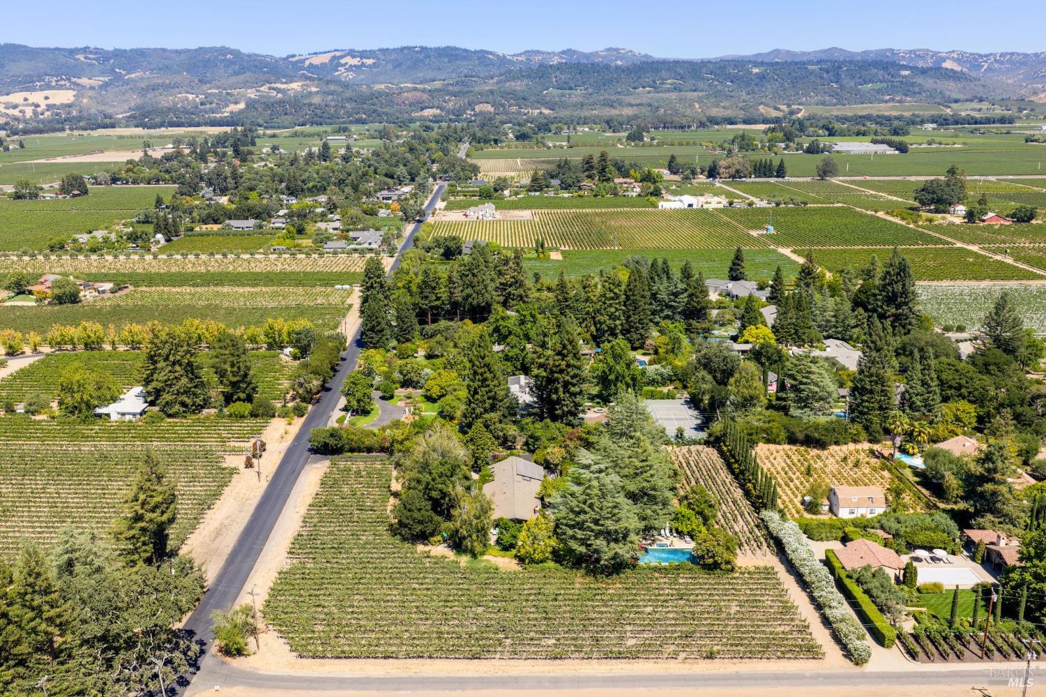1819 Zinfandel Ln