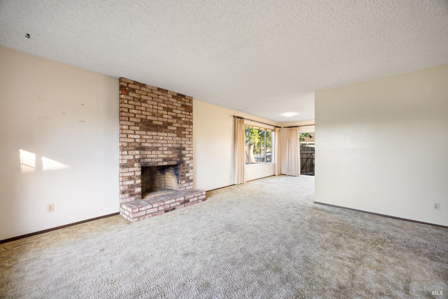 Detail Gallery Image 10 of 50 For 540 Lanyard Ct, Rohnert Park,  CA 94928 - 3 Beds | 2 Baths