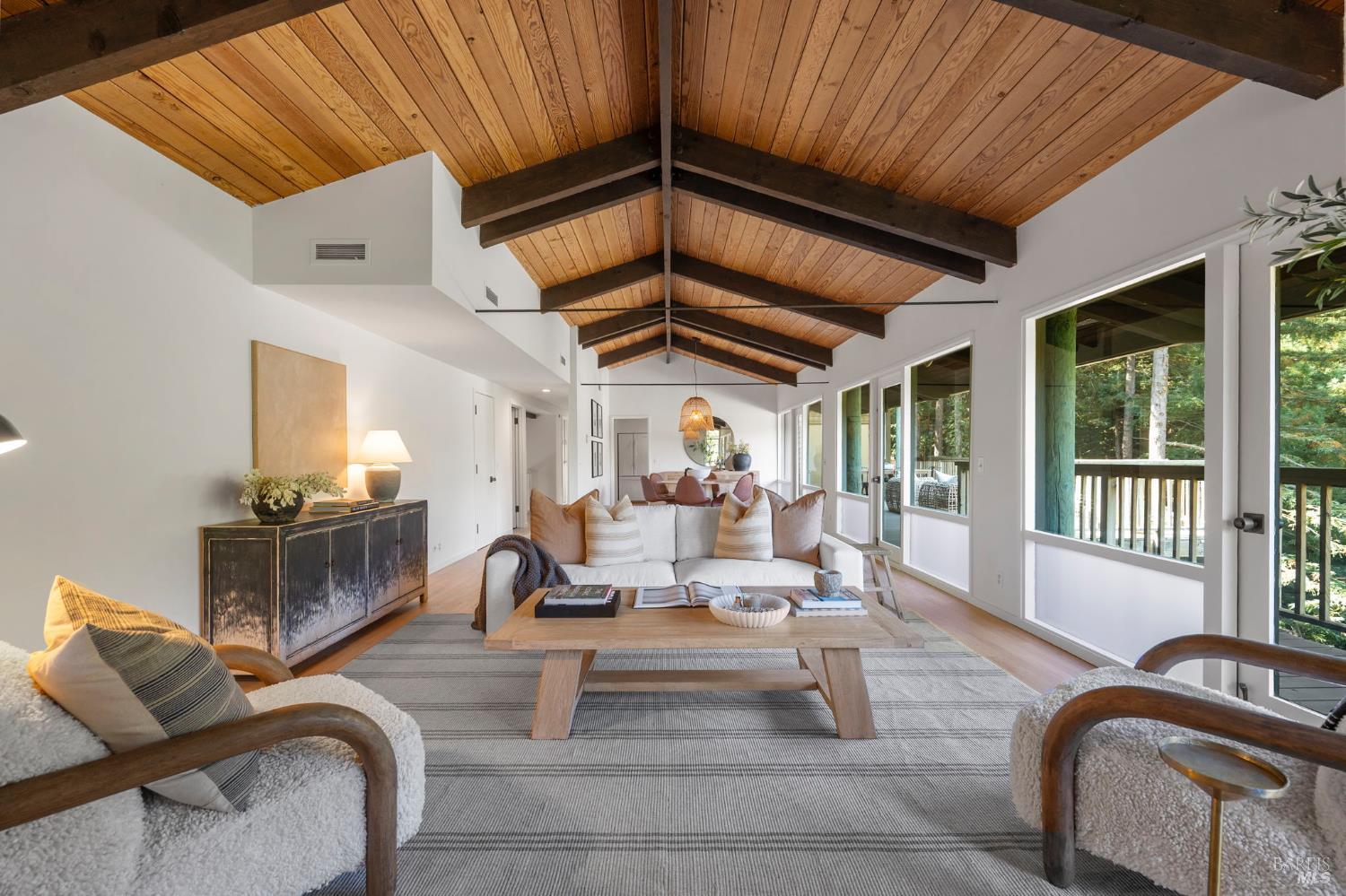 Detail Gallery Image 2 of 40 For 3 Coronet Way, Kentfield,  CA 94904 - 3 Beds | 2/1 Baths