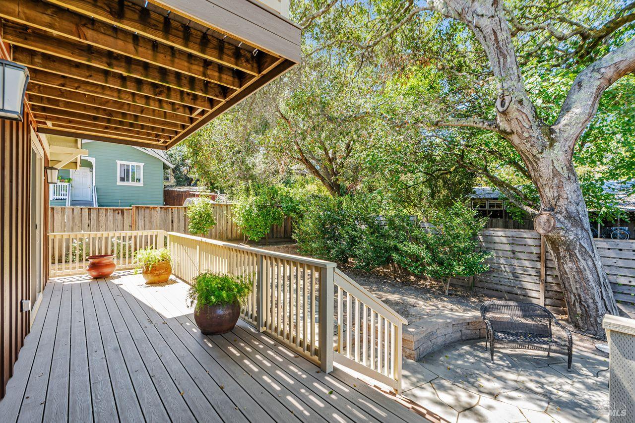 Detail Gallery Image 42 of 62 For 830 Litchfield Ave, Sebastopol,  CA 95472 - 5 Beds | 4 Baths