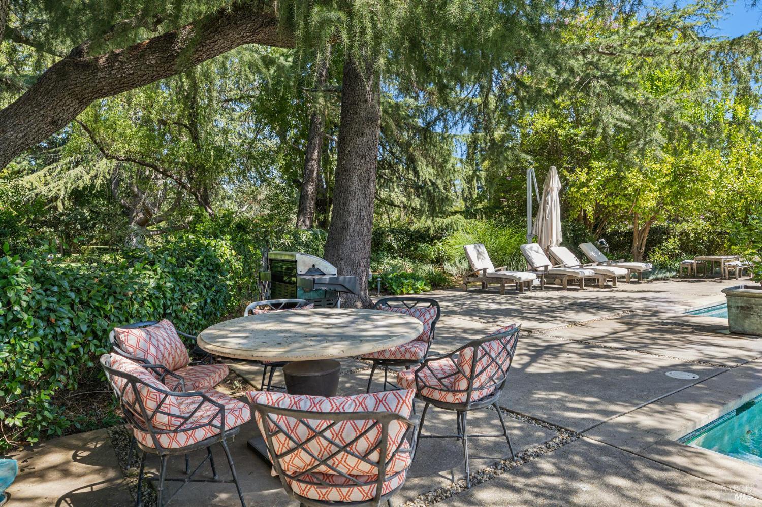 Detail Gallery Image 6 of 80 For 1819 Zinfandel Ln, Saint Helena,  CA 94574 - 3 Beds | 3/1 Baths
