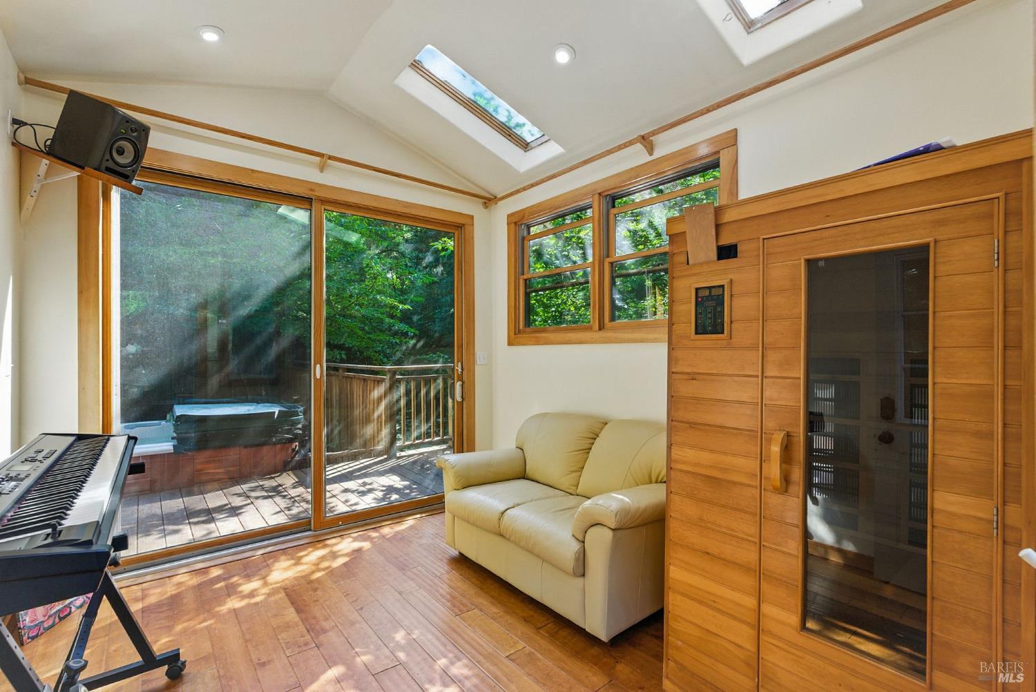 Detail Gallery Image 45 of 58 For 7395 Sir Francis Drake Blvd, Lagunitas,  CA 94938 - 5 Beds | 4 Baths