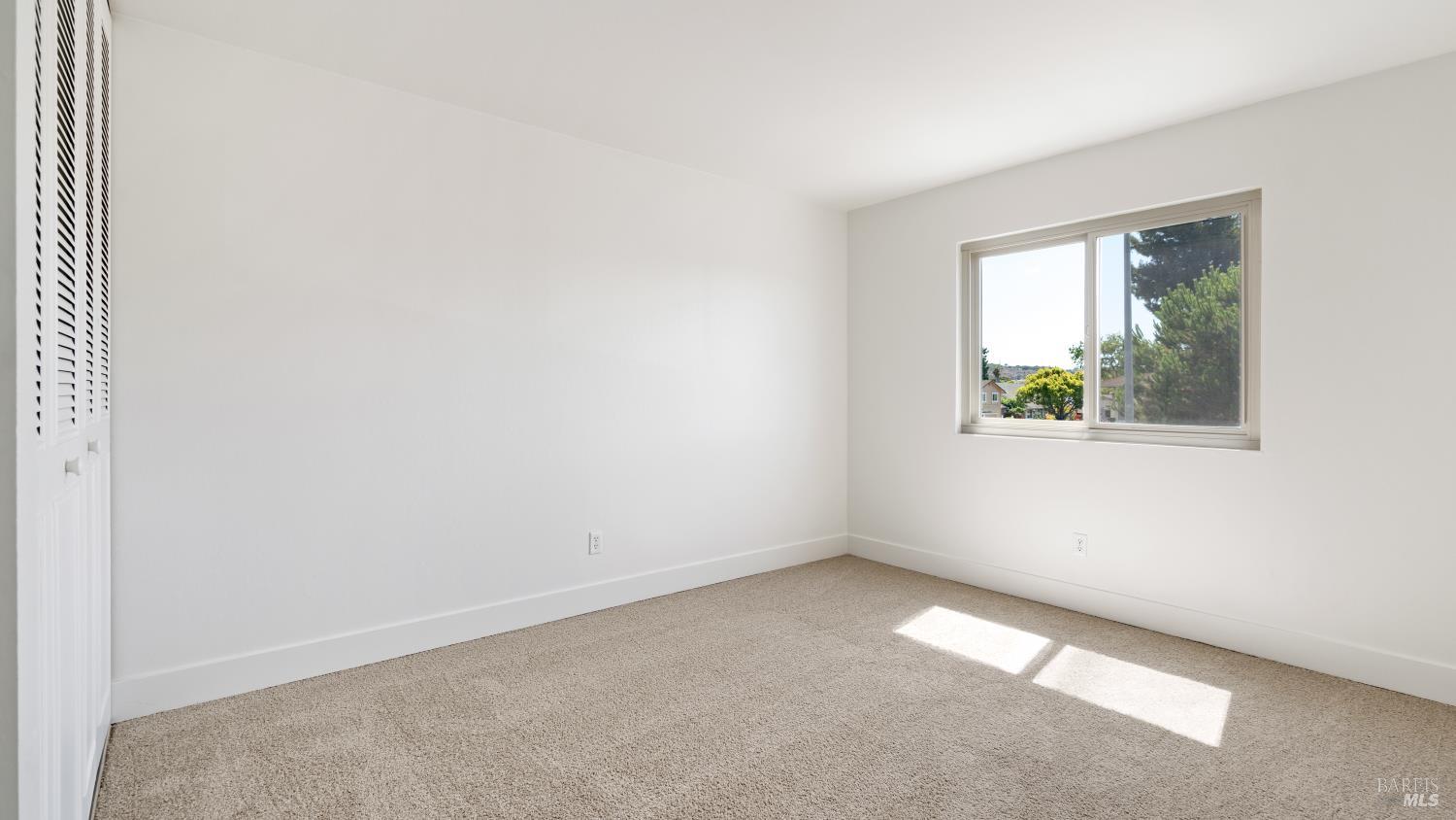 Detail Gallery Image 23 of 29 For 809 Robin Way, Petaluma,  CA 94954 - 4 Beds | 3 Baths