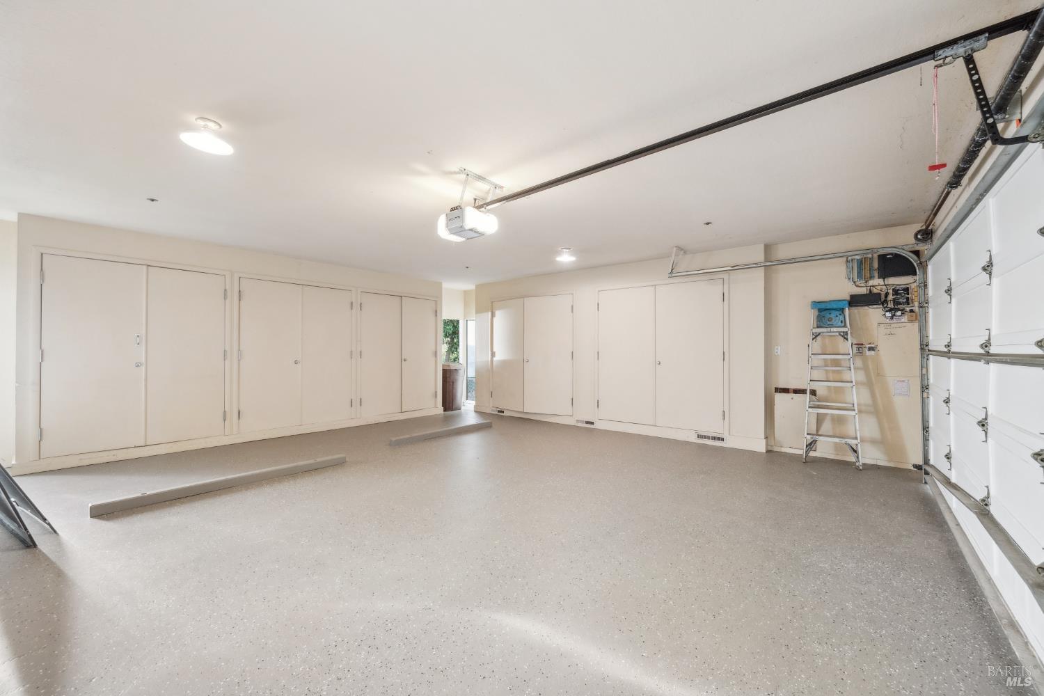 Detail Gallery Image 46 of 48 For 6 Saint Gabrielle Ct, Tiburon,  CA 94920 - 4 Beds | 3/1 Baths