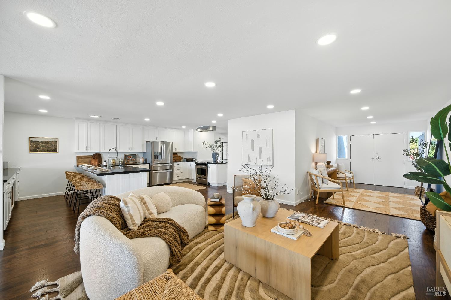 Detail Gallery Image 8 of 48 For 228 Montego Key, Novato,  CA 94949 - 4 Beds | 3 Baths