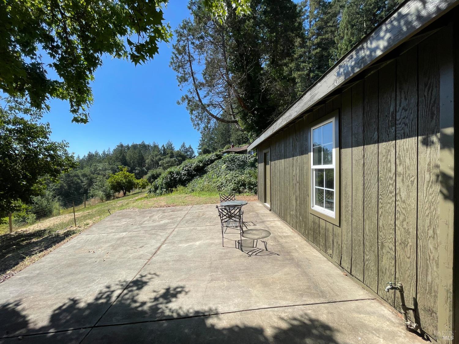 Detail Gallery Image 38 of 44 For 3025 W Dry Creek Rd, Healdsburg,  CA 95448 - 3 Beds | 3 Baths