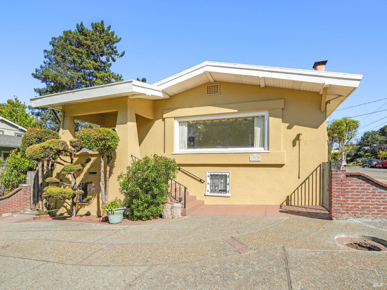 Front Image Thumbnail for BA325078052