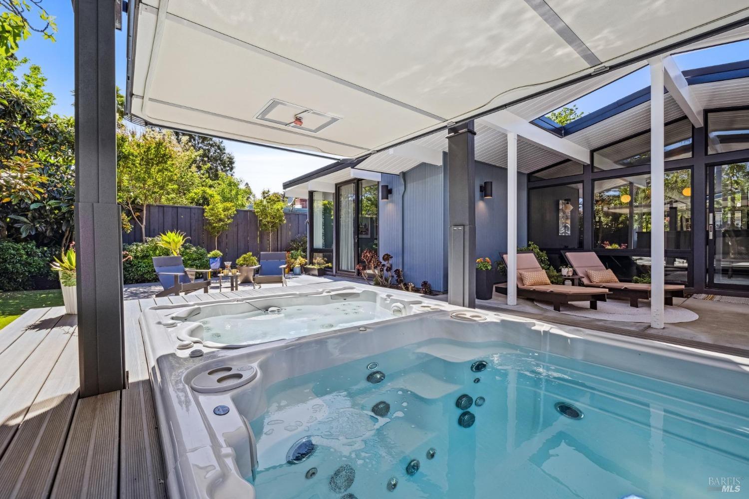 Detail Gallery Image 46 of 66 For 687 Cedarberry Ln, San Rafael,  CA 94903 - 4 Beds | 2 Baths