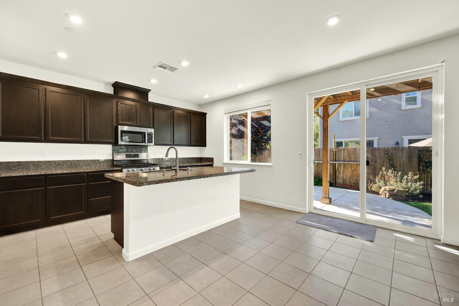 Detail Gallery Image 31 of 87 For 314 Fruitvale Rd, Vacaville,  CA 95688 - 4 Beds | 3/1 Baths