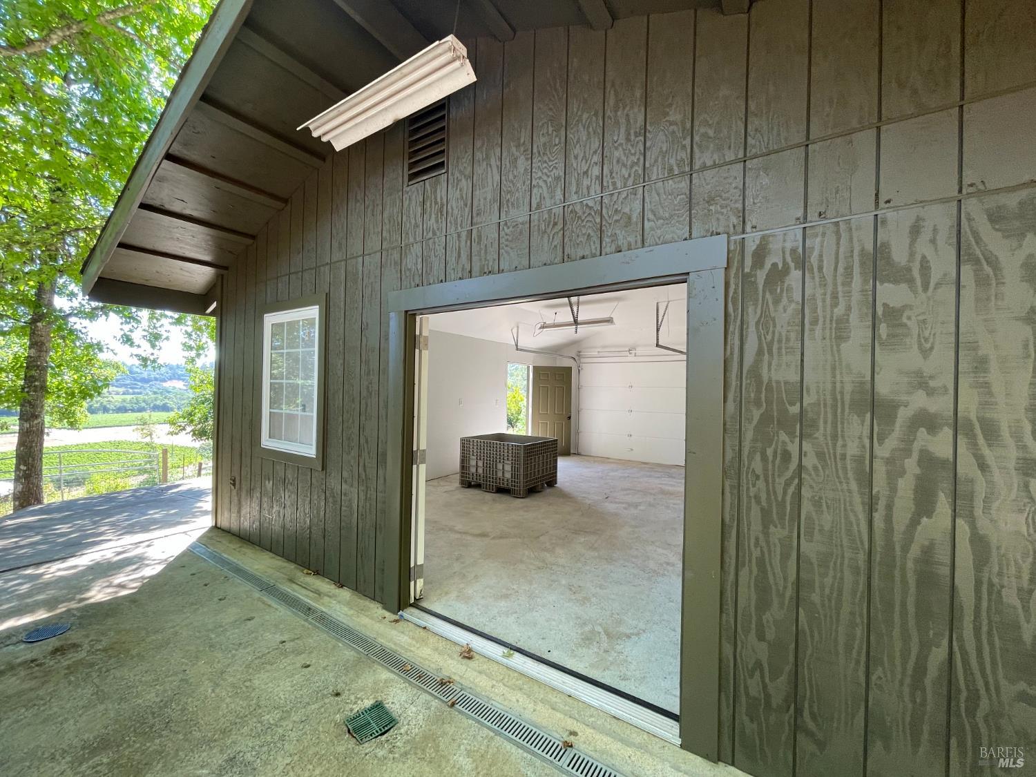 Detail Gallery Image 39 of 44 For 3025 W Dry Creek Rd, Healdsburg,  CA 95448 - 3 Beds | 3 Baths