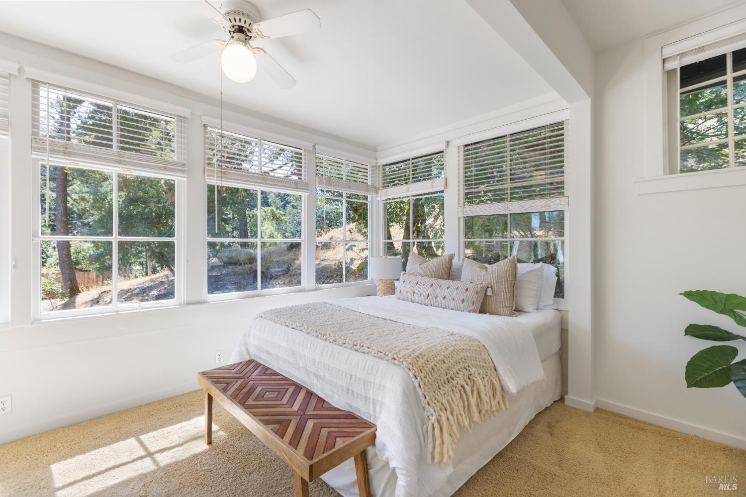 Detail Gallery Image 15 of 42 For 20 La Vuelta Ave, Lagunitas,  CA 94938 - 2 Beds | 2 Baths