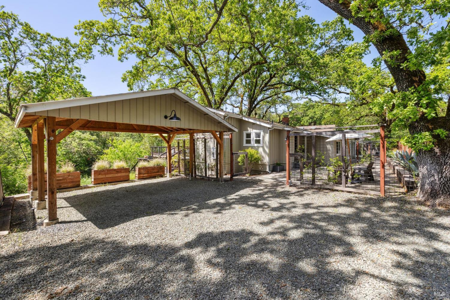 Detail Gallery Image 38 of 39 For 2531 Warm Springs Rd, Glen Ellen,  CA 95442 - 2 Beds | 2/1 Baths