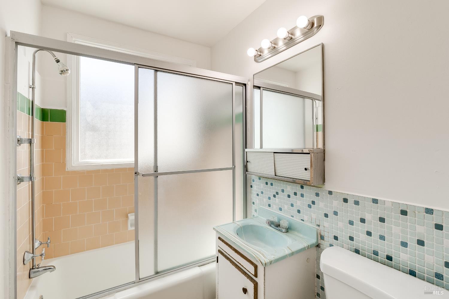 Detail Gallery Image 23 of 60 For 109 Webster St, Vallejo,  CA 94591 - 3 Beds | 2 Baths
