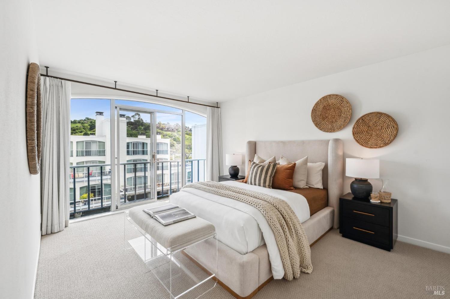 Detail Gallery Image 16 of 37 For 2335 Shelter Bay Ave, Mill Valley,  CA 94941 - 2 Beds | 2 Baths