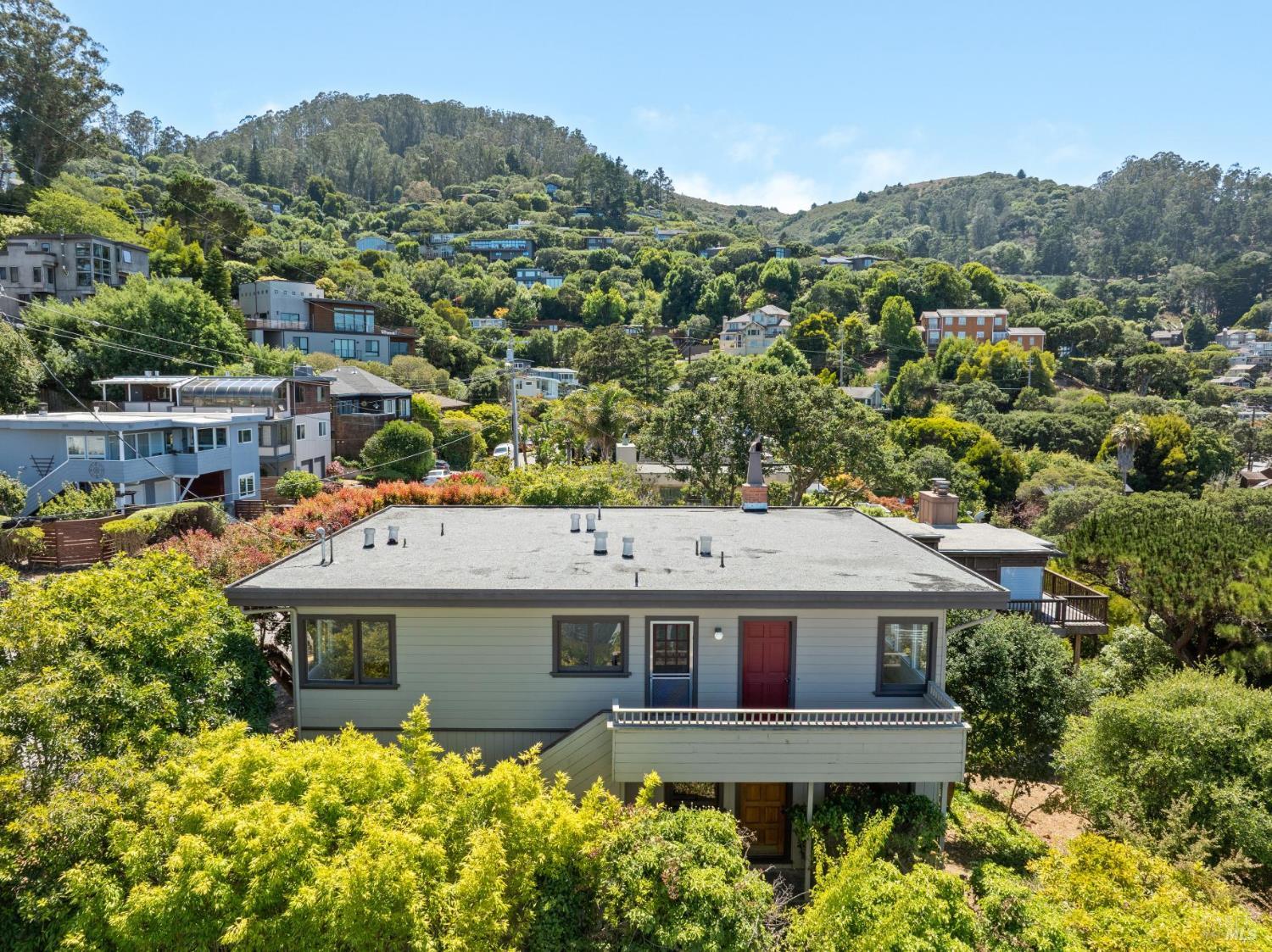 Detail Gallery Image 1 of 1 For 24 Marie St, Sausalito,  CA 94965 - 2 Beds | 4 Baths