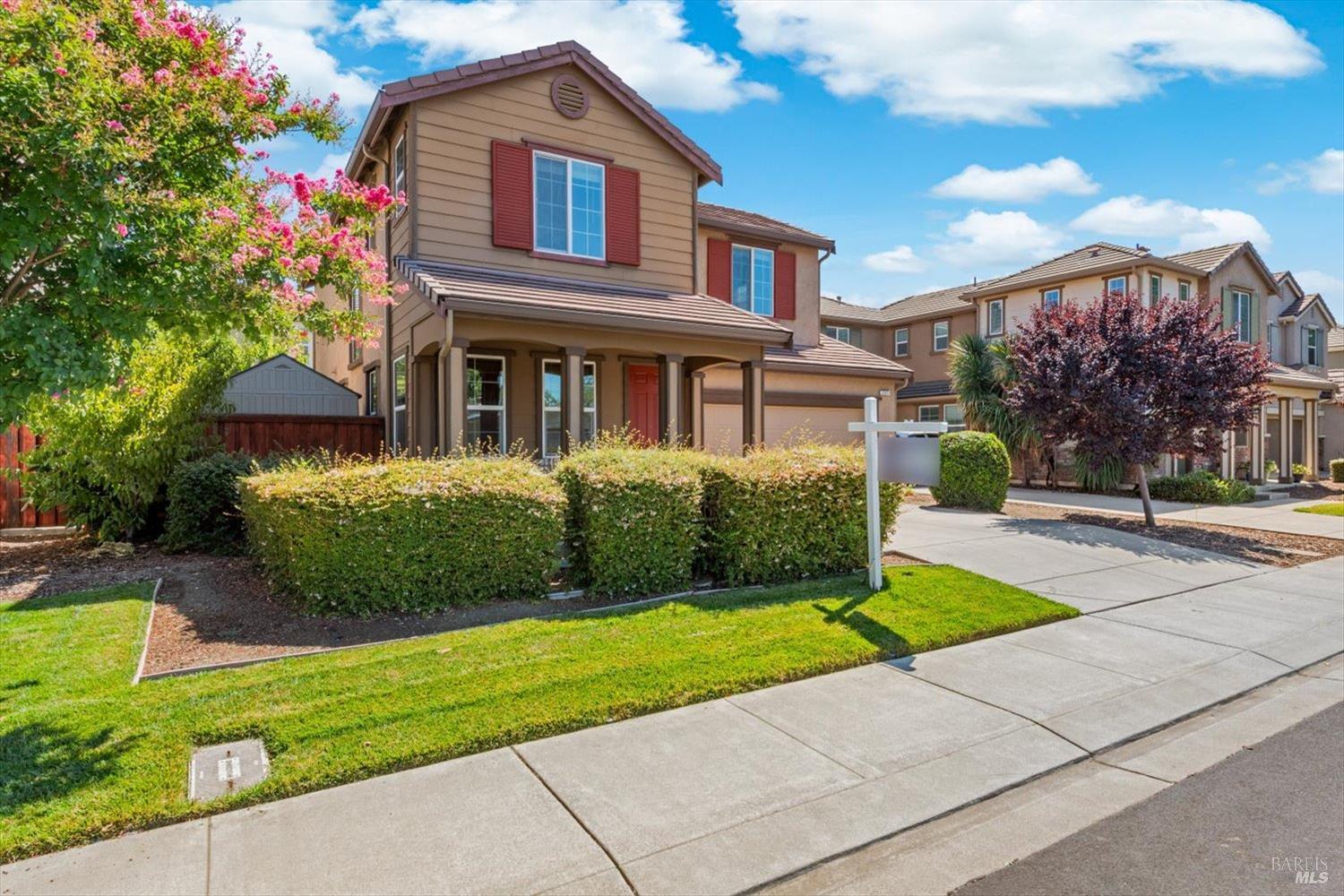 Detail Gallery Image 4 of 51 For 207 Beard St, Vacaville,  CA 95688 - 3 Beds | 2/1 Baths