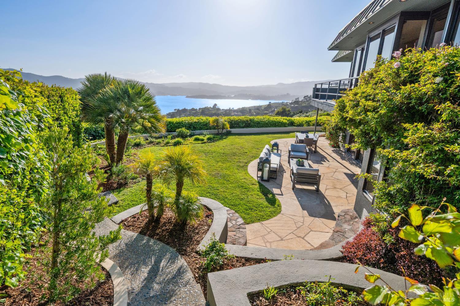 Detail Gallery Image 39 of 48 For 6 Saint Gabrielle Ct, Tiburon,  CA 94920 - 4 Beds | 3/1 Baths