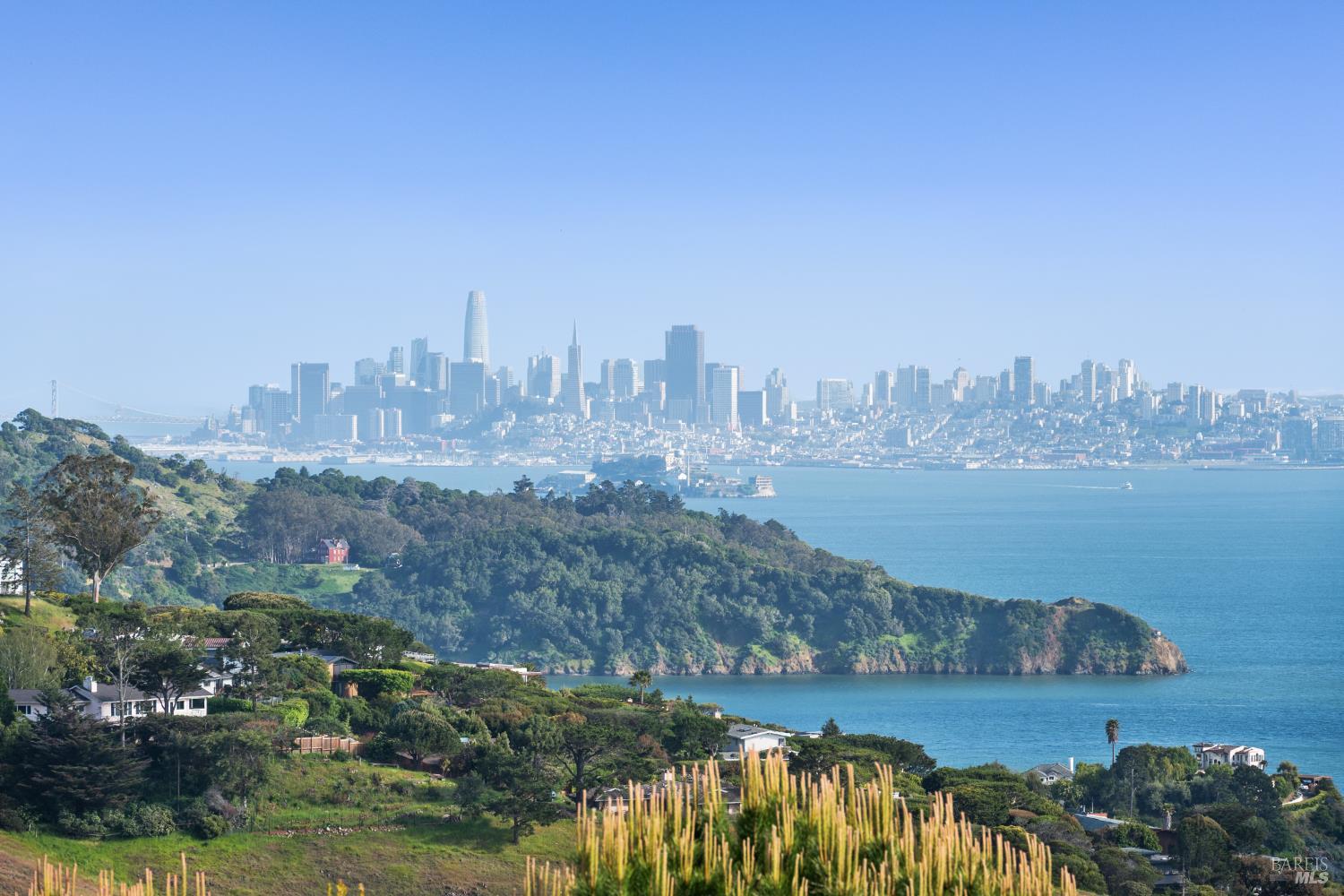 Detail Gallery Image 15 of 48 For 6 Saint Gabrielle Ct, Tiburon,  CA 94920 - 4 Beds | 3/1 Baths
