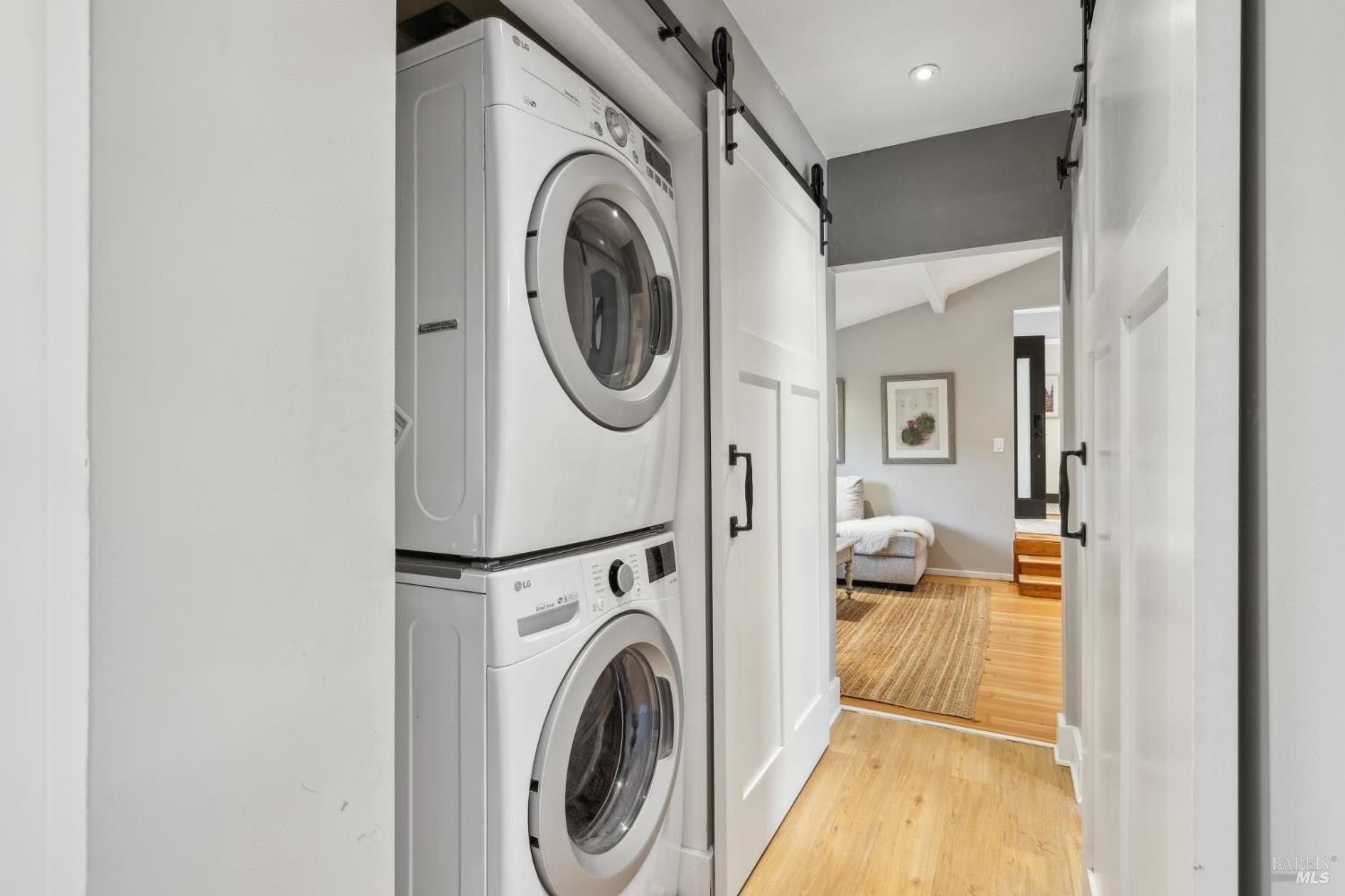 Detail Gallery Image 33 of 39 For 2531 Warm Springs Rd, Glen Ellen,  CA 95442 - 2 Beds | 2/1 Baths