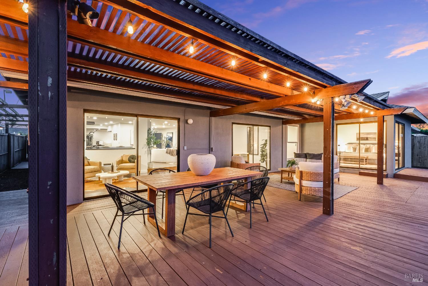 Detail Gallery Image 42 of 48 For 228 Montego Key, Novato,  CA 94949 - 4 Beds | 3 Baths