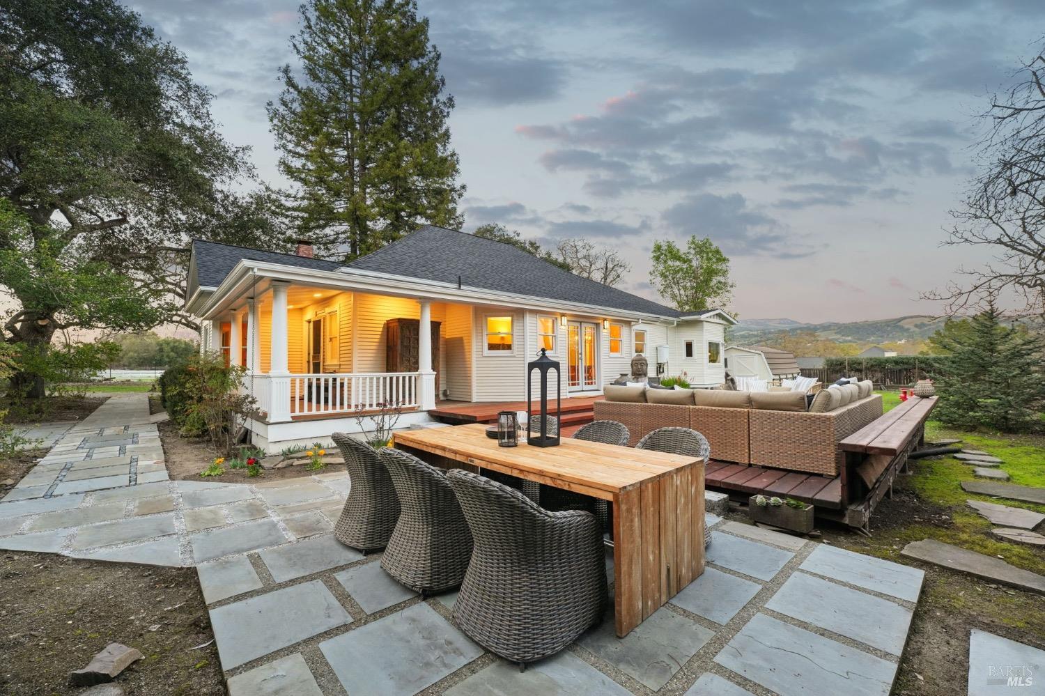 Detail Gallery Image 6 of 66 For 17311 Arnold Dr, Sonoma,  CA 95476 - 3 Beds | 2 Baths