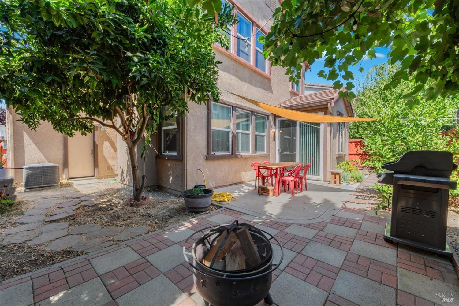 Detail Gallery Image 37 of 51 For 207 Beard St, Vacaville,  CA 95688 - 3 Beds | 2/1 Baths