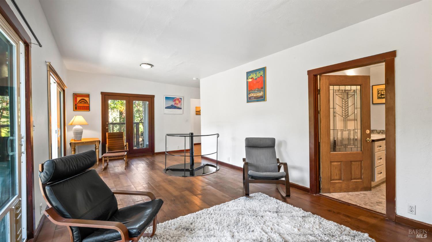 Detail Gallery Image 7 of 27 For 15 Mountain View Ave, Lagunitas,  CA 94938 - 2 Beds | 1 Baths