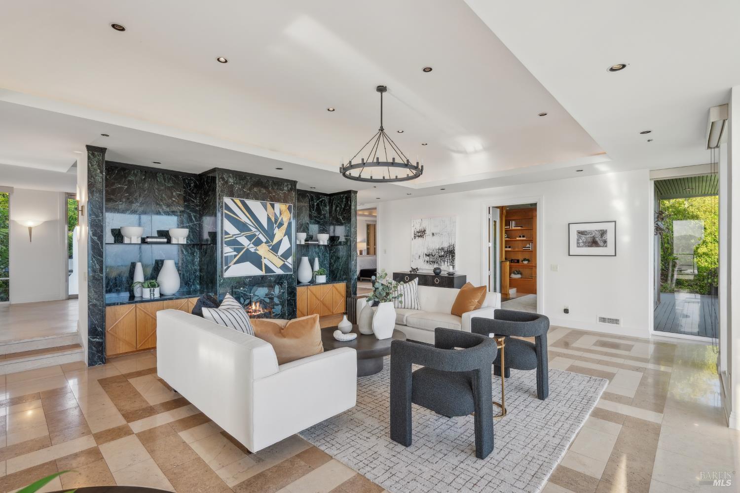 Detail Gallery Image 9 of 48 For 6 Saint Gabrielle Ct, Tiburon,  CA 94920 - 4 Beds | 3/1 Baths