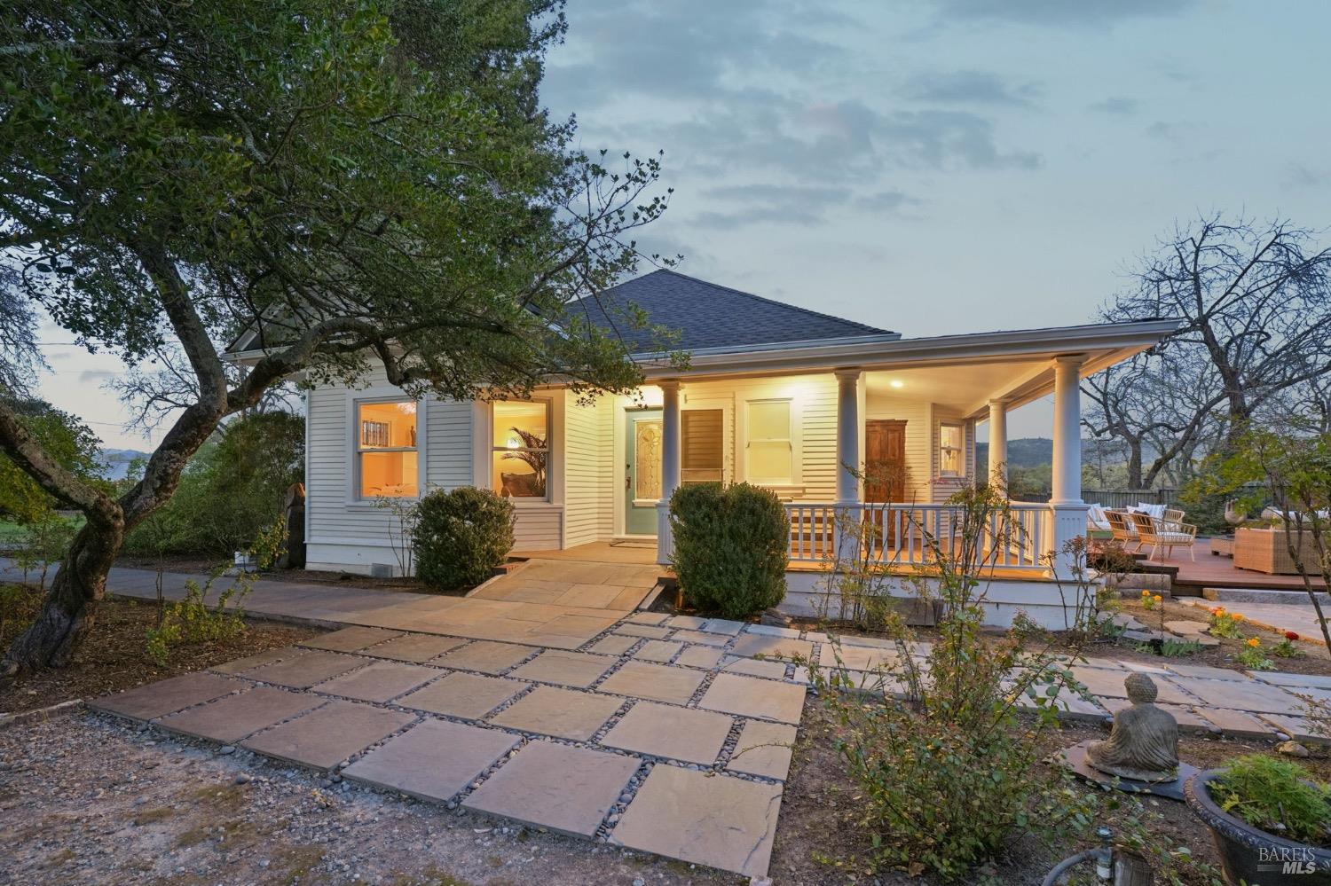 Detail Gallery Image 10 of 66 For 17311 Arnold Dr, Sonoma,  CA 95476 - 3 Beds | 2 Baths