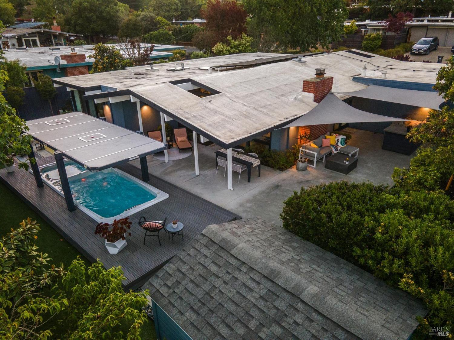 Detail Gallery Image 57 of 66 For 687 Cedarberry Ln, San Rafael,  CA 94903 - 4 Beds | 2 Baths
