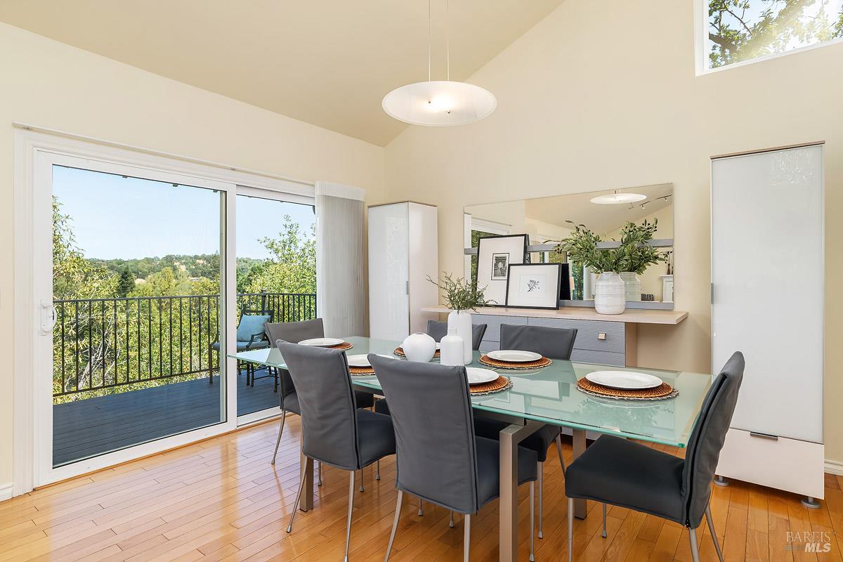 Detail Gallery Image 13 of 51 For 45 Wimbledon Ct, Novato,  CA 94949 - 3 Beds | 2/1 Baths