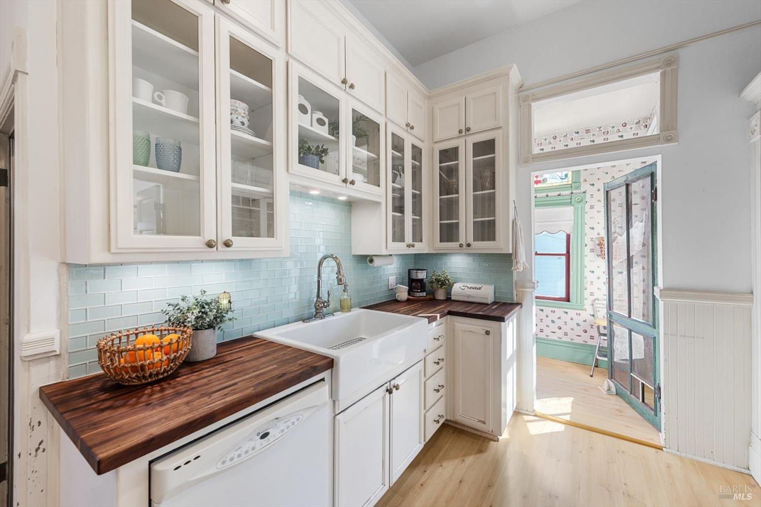 Detail Gallery Image 28 of 79 For 101 Main St, Vacaville,  CA 95688 - 4 Beds | 2/1 Baths