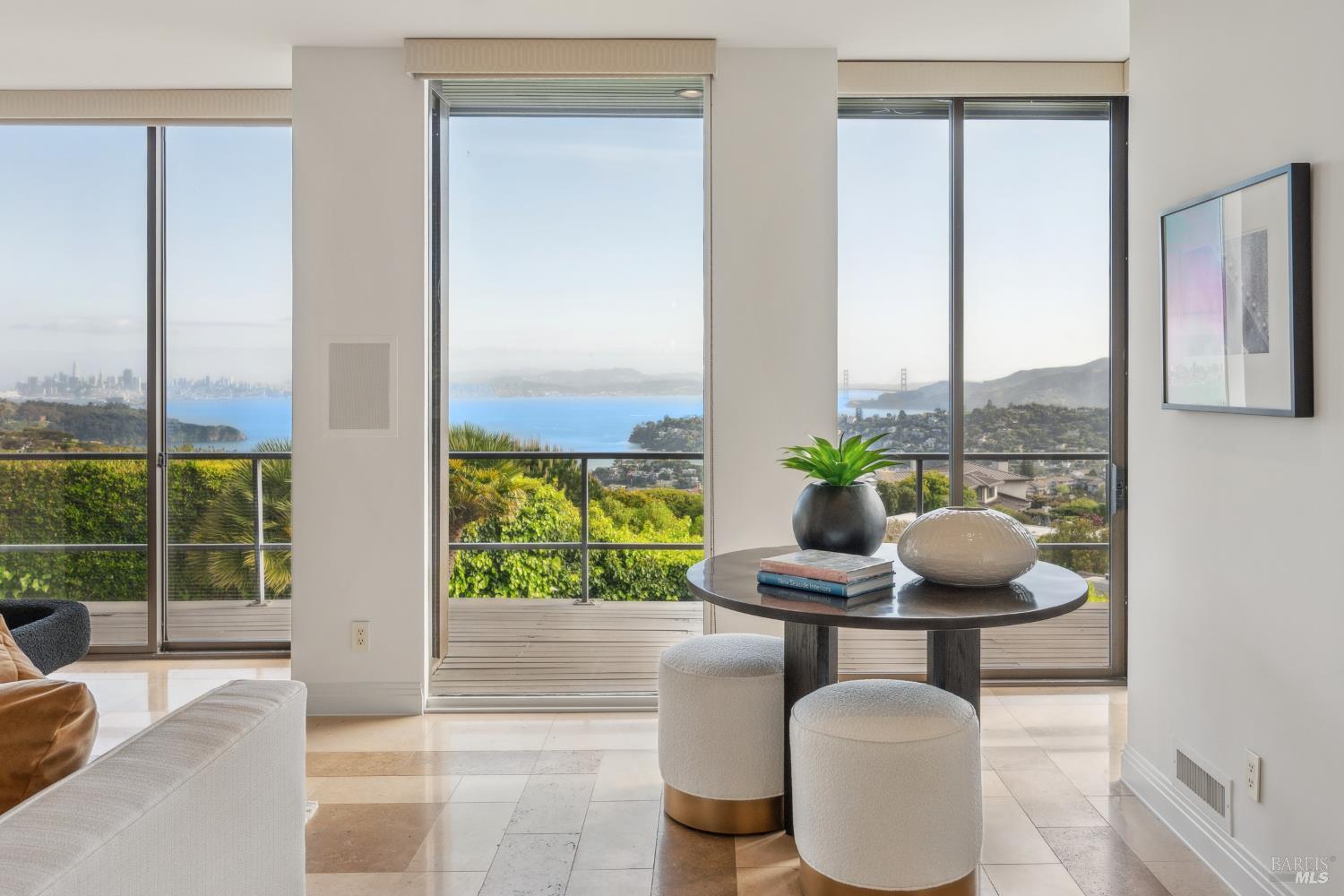 Detail Gallery Image 8 of 48 For 6 Saint Gabrielle Ct, Tiburon,  CA 94920 - 4 Beds | 3/1 Baths