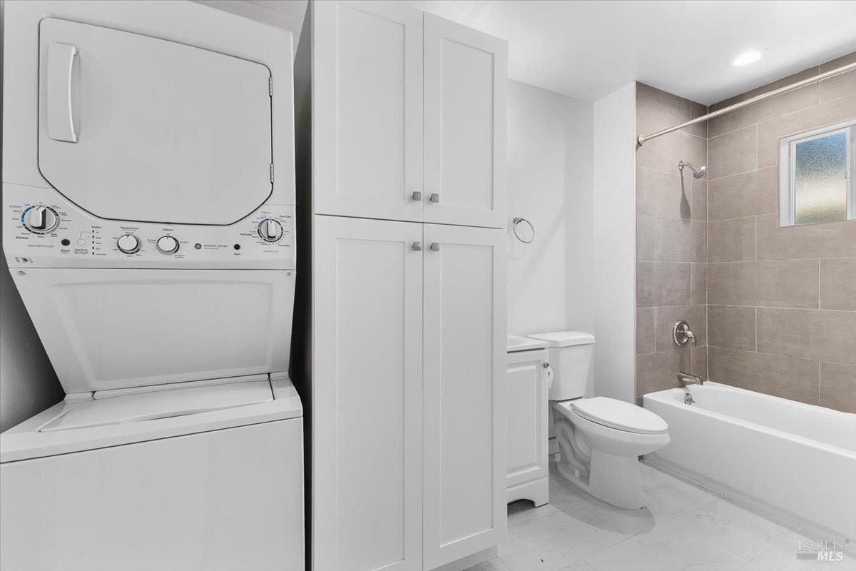 Detail Gallery Image 8 of 13 For 1045 3rd St, Santa Rosa,  CA 95404 - – Beds | – Baths