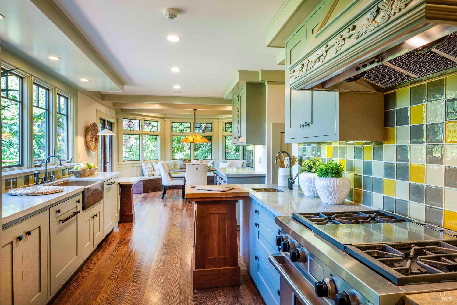 Detail Gallery Image 13 of 64 For 38 Helens Ln, Mill Valley,  CA 94941 - 4 Beds | 3/1 Baths