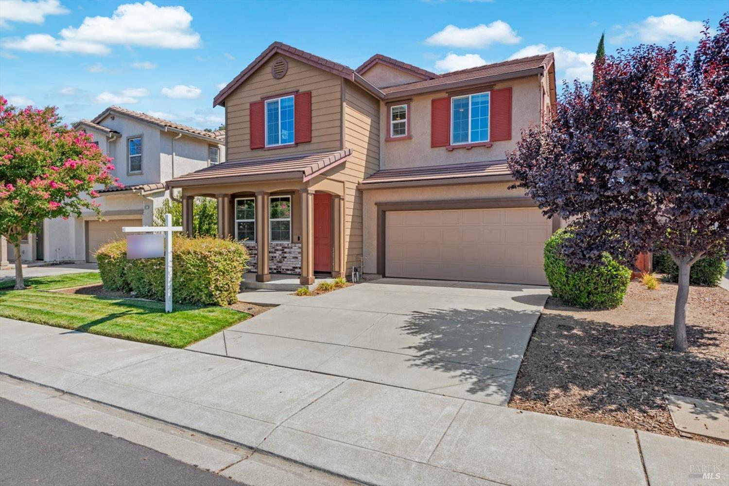 Detail Gallery Image 3 of 51 For 207 Beard St, Vacaville,  CA 95688 - 3 Beds | 2/1 Baths