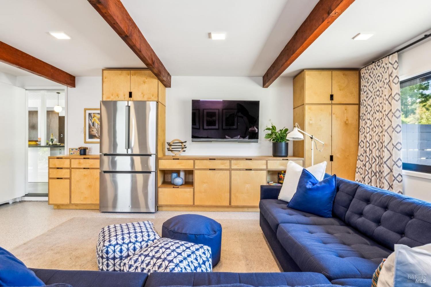 Detail Gallery Image 22 of 66 For 687 Cedarberry Ln, San Rafael,  CA 94903 - 4 Beds | 2 Baths