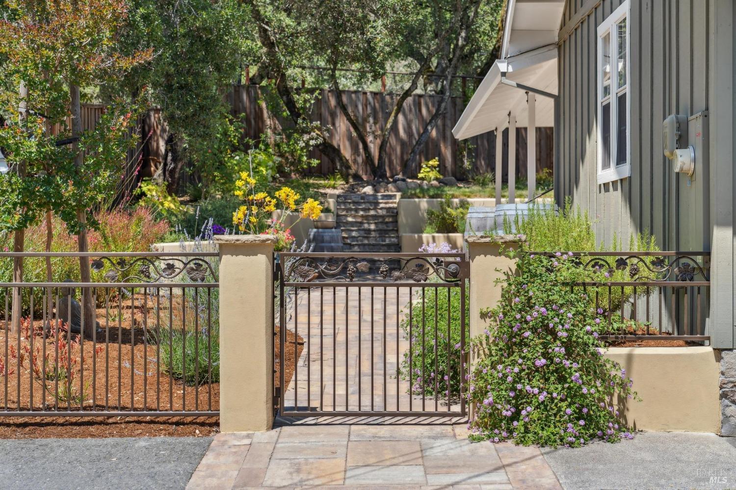 Detail Gallery Image 49 of 59 For 4880 Warm Springs Rd, Glen Ellen,  CA 95442 - 5 Beds | 3/1 Baths
