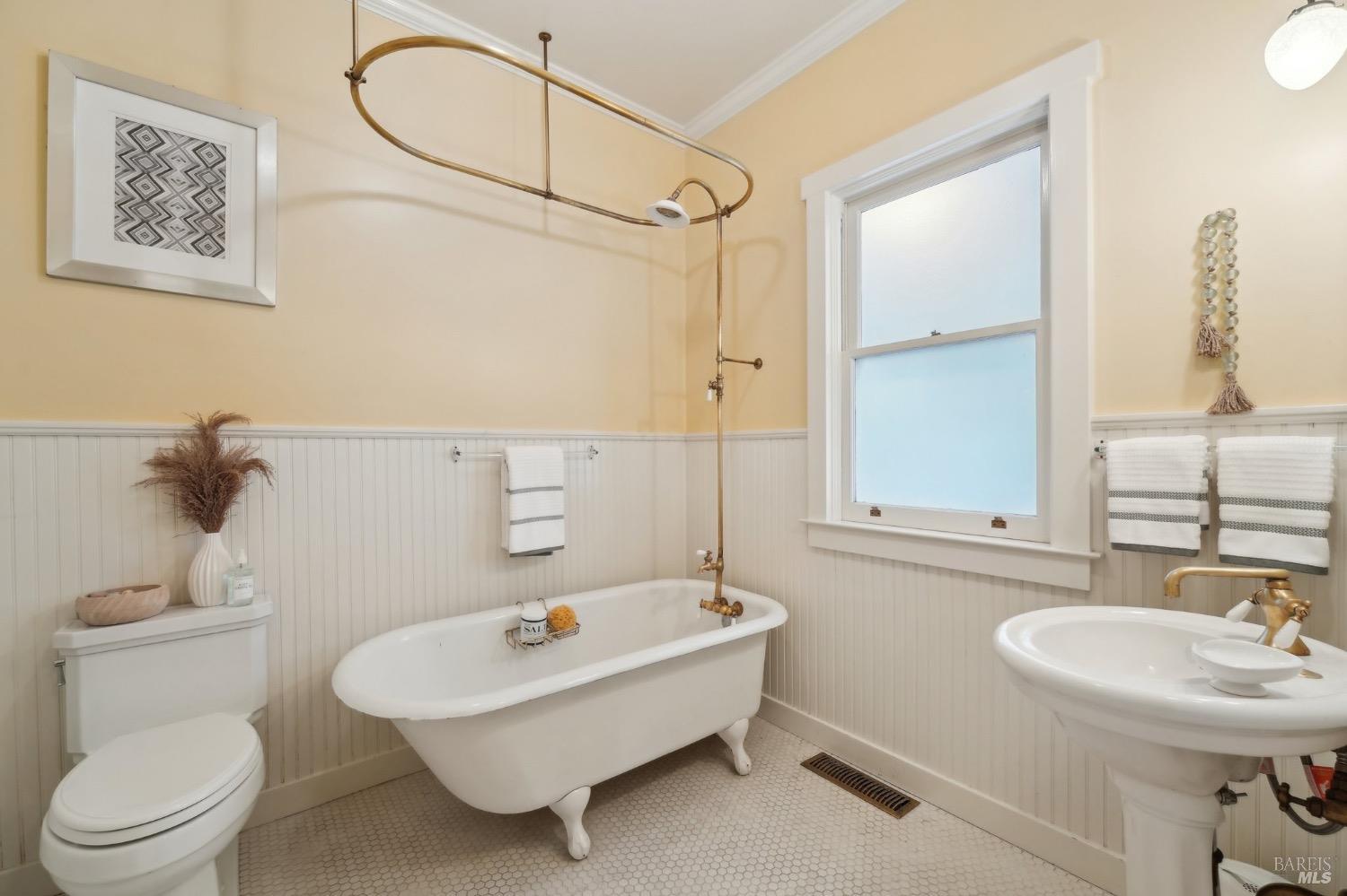 Detail Gallery Image 35 of 66 For 17311 Arnold Dr, Sonoma,  CA 95476 - 3 Beds | 2 Baths