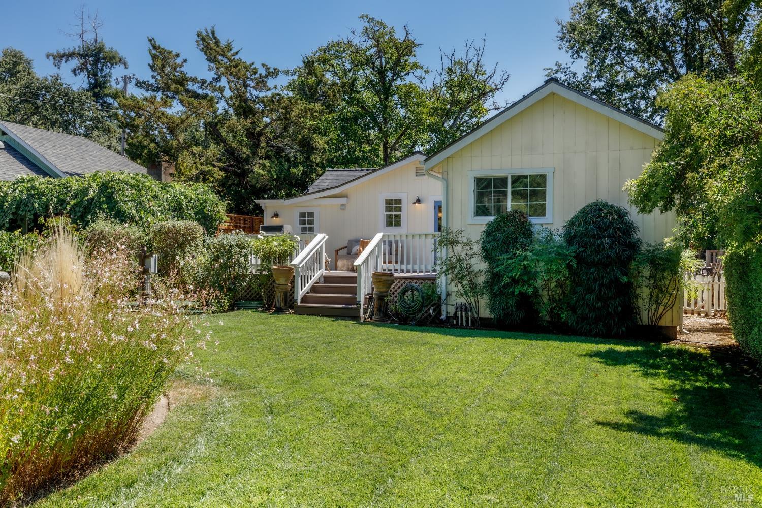 Detail Gallery Image 16 of 19 For 121 Laurel Ave, Kenwood,  CA 95452 - 2 Beds | 2 Baths