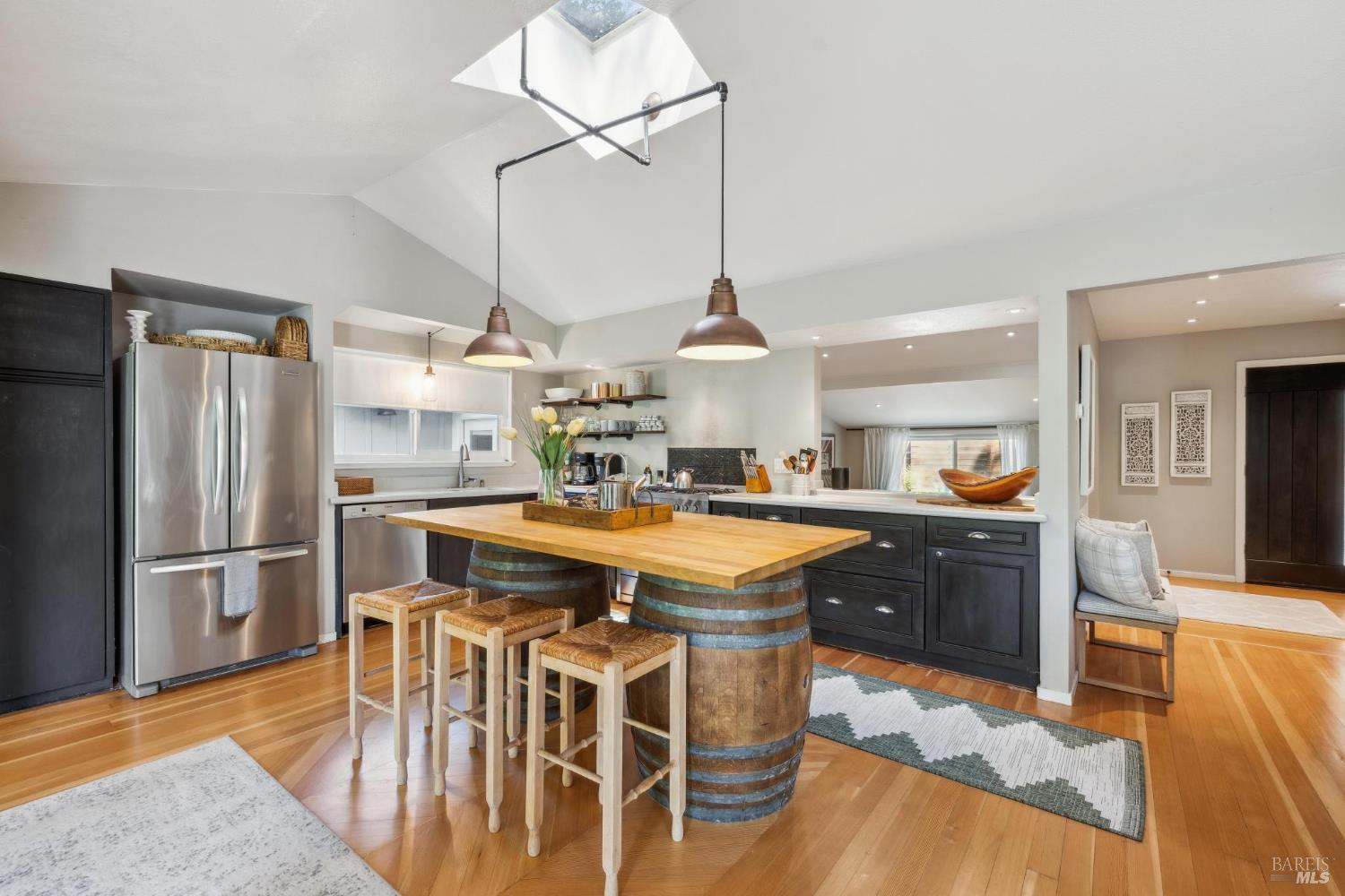 Detail Gallery Image 6 of 39 For 2531 Warm Springs Rd, Glen Ellen,  CA 95442 - 2 Beds | 2/1 Baths