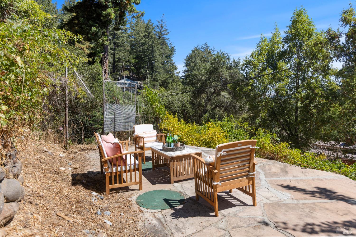 Detail Gallery Image 17 of 42 For 20 La Vuelta Ave, Lagunitas,  CA 94938 - 2 Beds | 2 Baths