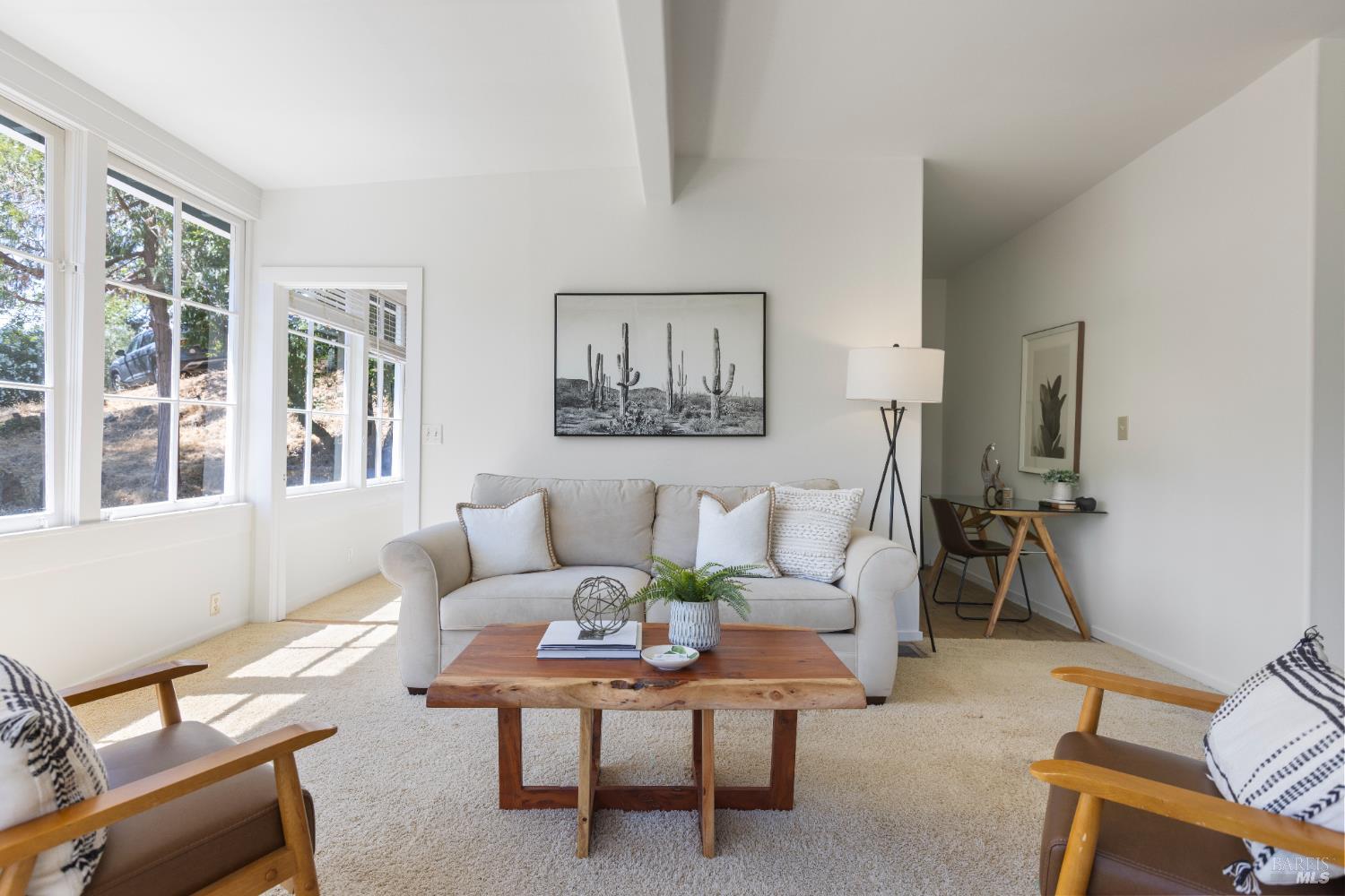 Detail Gallery Image 6 of 42 For 20 La Vuelta Ave, Lagunitas,  CA 94938 - 2 Beds | 2 Baths
