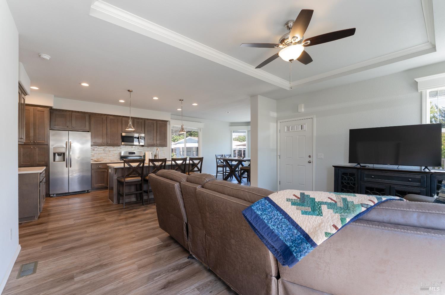 Detail Gallery Image 4 of 20 For 36 Blanco Pl, Ukiah,  CA 95482 - 3 Beds | 2 Baths