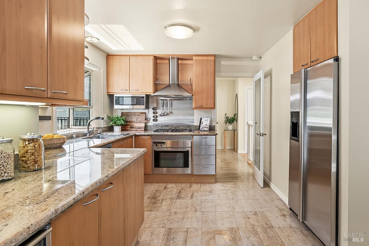 Detail Gallery Image 16 of 51 For 45 Wimbledon Ct, Novato,  CA 94949 - 3 Beds | 2/1 Baths