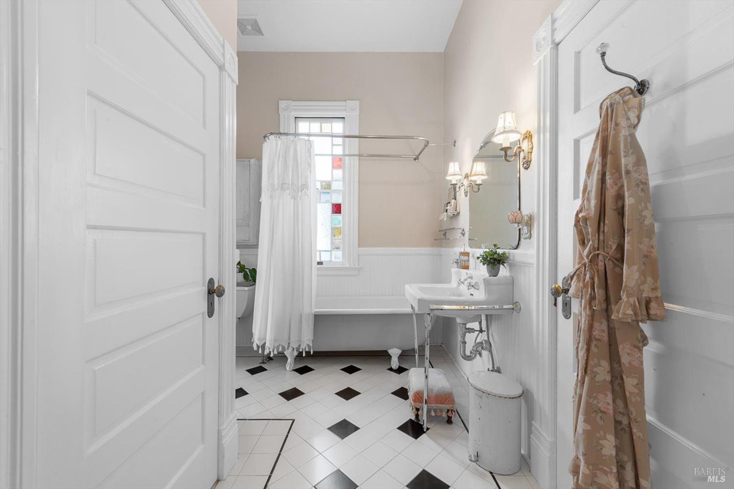 Detail Gallery Image 42 of 79 For 101 Main St, Vacaville,  CA 95688 - 4 Beds | 2/1 Baths