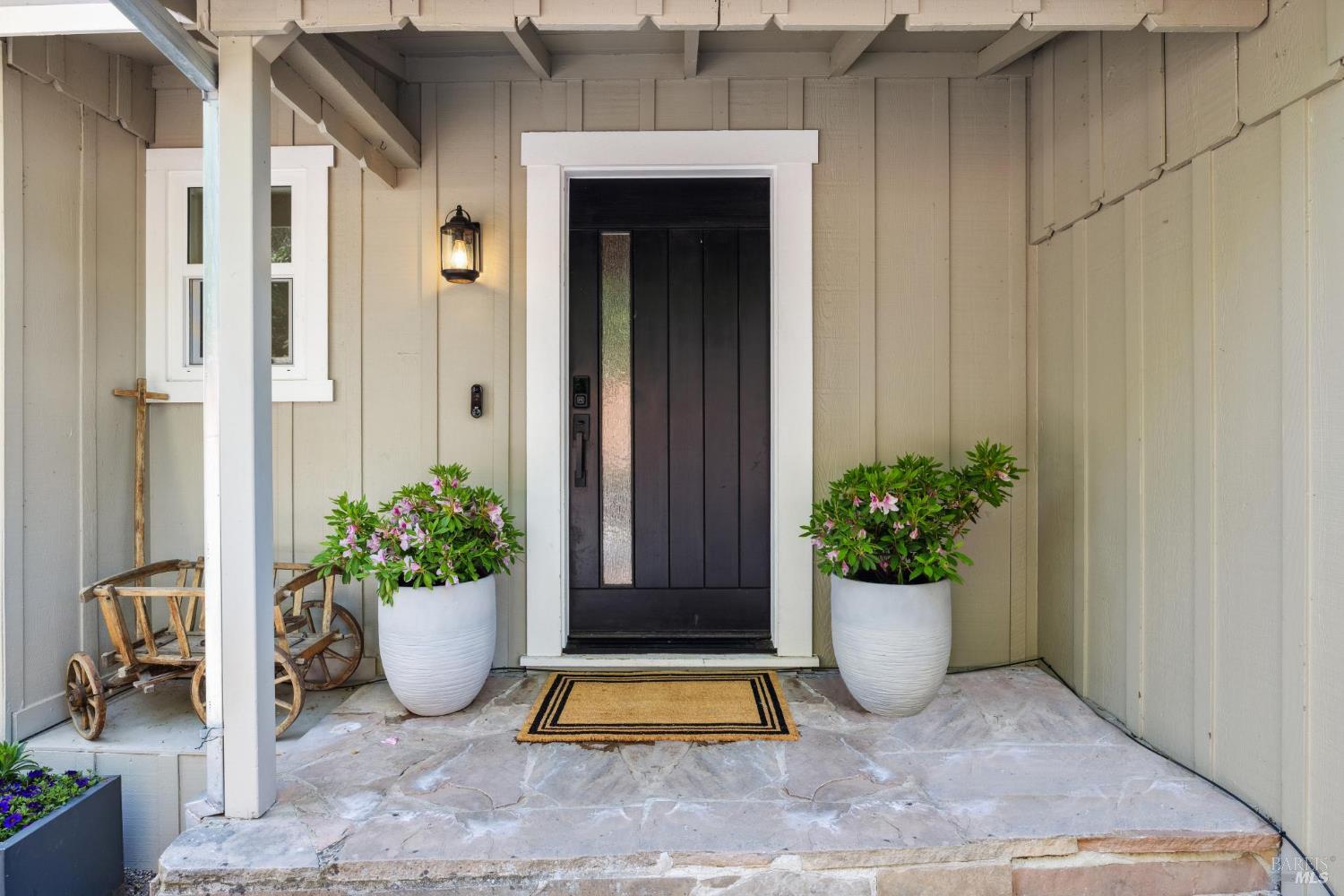 Detail Gallery Image 2 of 39 For 2531 Warm Springs Rd, Glen Ellen,  CA 95442 - 2 Beds | 2/1 Baths